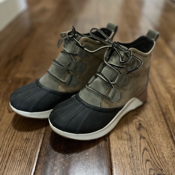 Sorel Women’s Out N About III Classic Waterproof Ankle Booties. Size 7. - Picture 8 of 16